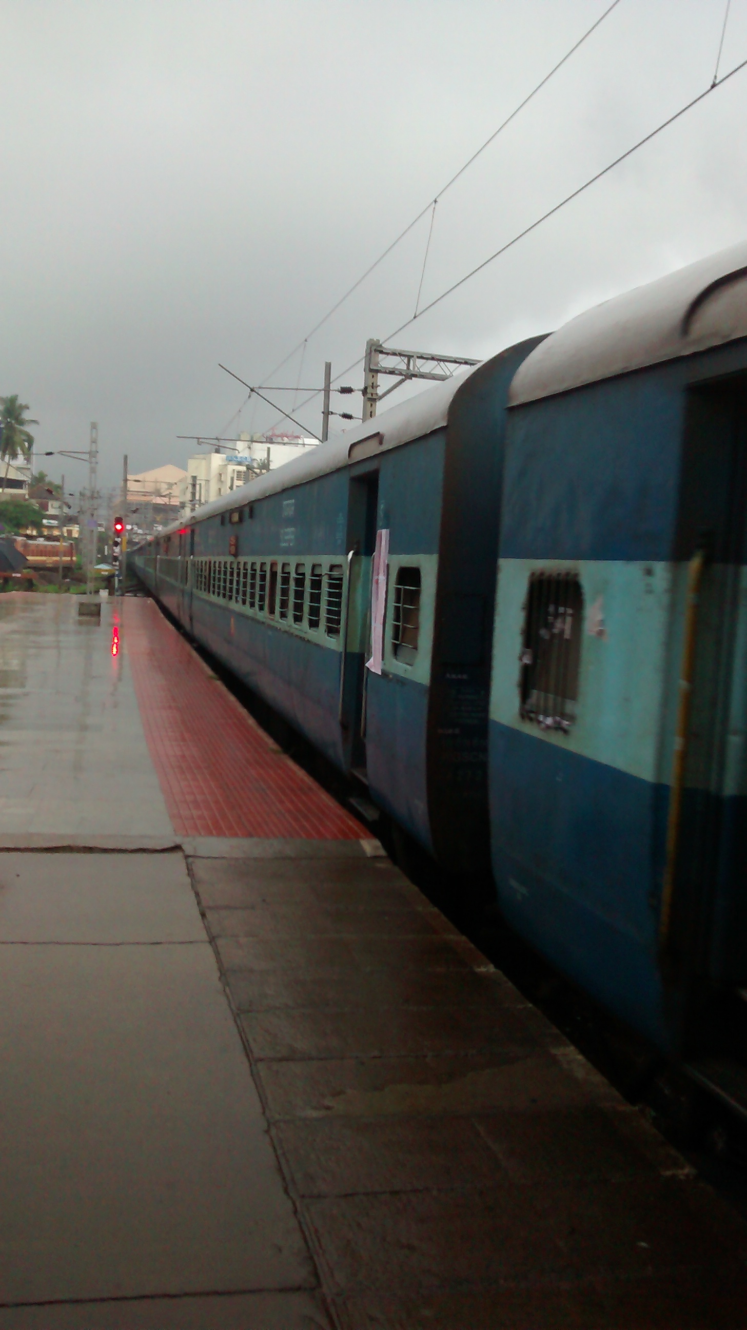 Train Indian Railways Trivandrum Chennai Mail Story of Sandal